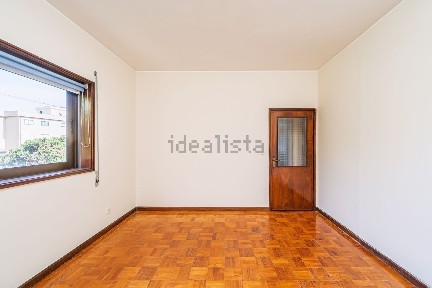Apartamento T3 à venda na Rua de Costa Cabral, 2617