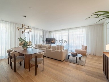 Apartamento T3 à venda em Cais do Cavaco, 10