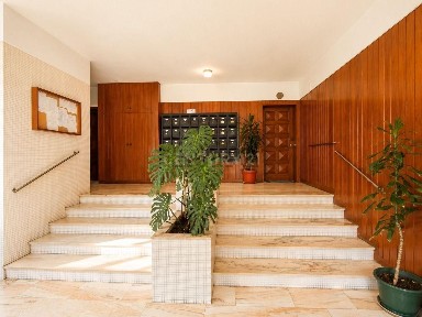 Apartamento T2 à venda na Alameda Conde Samodães, 208