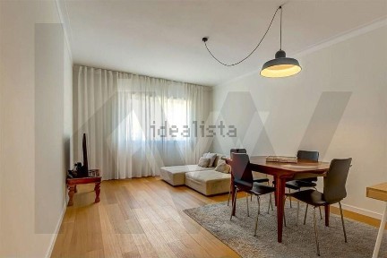 Apartamento T1 à venda na ESMAE - Doze Casas