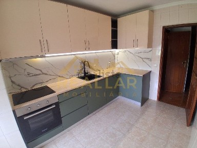 Apartamento T3 à venda na Carreira - Cidade Jovem - Venda Nova