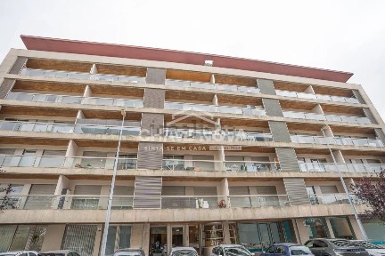 Apartamento T1 à venda na Rua António Aleixo