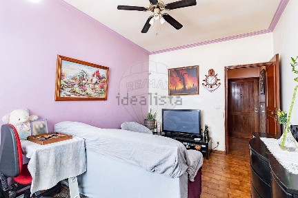 Apartamento T2 à venda na Rua Professor Egas Moniz, 137