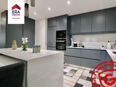 Apartamento T3 à venda na Rua Ilha de São Miguel s/n