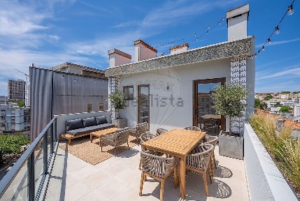 Apartamento T2 à venda na Rua da Firmeza