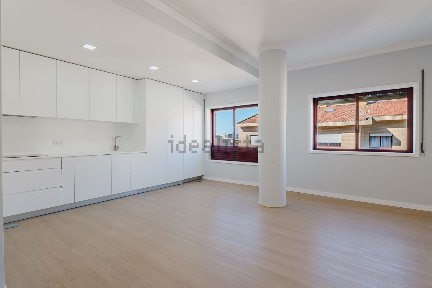 Apartamento T2 à venda na Rua Doutor Narciso Rodrigues
