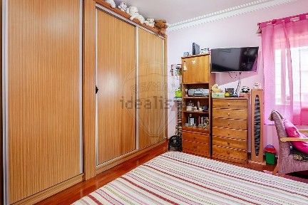 Apartamento T2 à venda na Rua Damião Góis