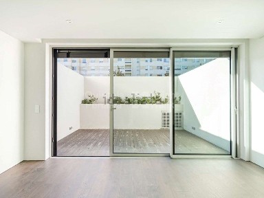 Apartamento T0 à venda na Rua Atriz Alda Rodrigues