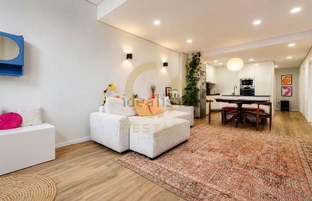 Apartamento T1 à venda na Rua do Lindo Vale, 366