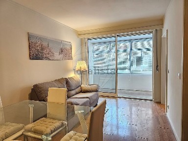 Apartamento T1 à venda no Campo 24 de Agosto