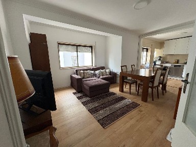 Apartamento T3 à venda na Travessa 25 de Abril, 23