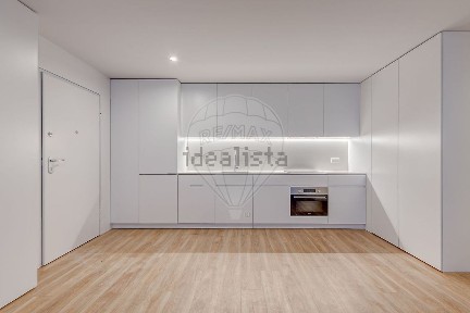 Apartamento T2 à venda na Contumil - Nicolau Nasoni