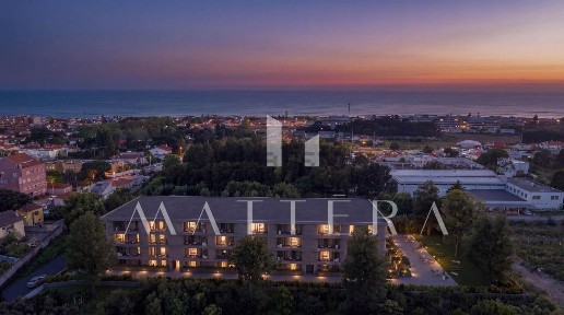 Apartamento T0 à venda na Rua Oliva Teles, 895