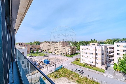 Apartamento T0 à venda na Rua Alfredo Espírito Santo Júnior
