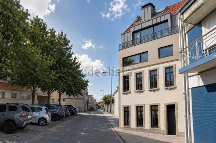 Apartamento T1 à venda na Rua Gonçalo Mendes da Maia, 102