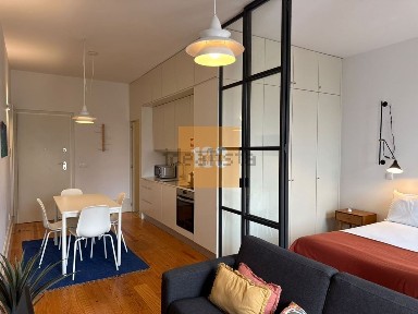Apartamento T0 à venda na Rua de 31 de Janeiro