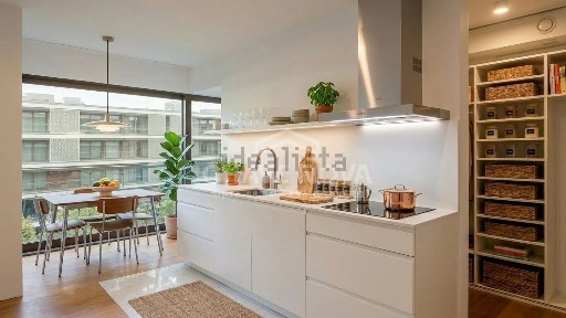 Apartamento T2 à venda na Rua João Martins Branco