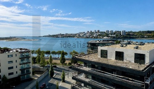 Apartamento T1 à venda na Avenida Afonso de Albuquerque s/n