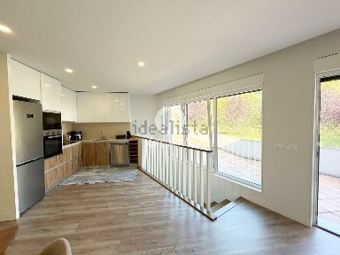 Apartamento T3 à venda em Árvore