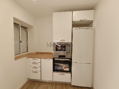 Arrendamento de andar de moradia na Rua Sacadura Cabral s/n