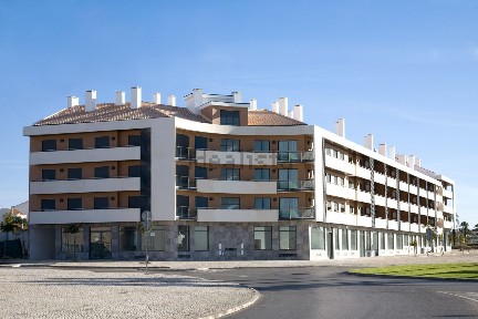 Duplex à venda na Avenida dos Ferroviários s/n