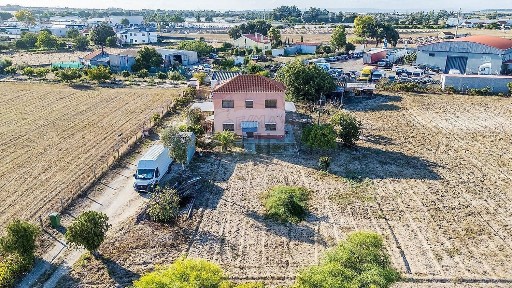 Moradia independente à venda em Alcochete