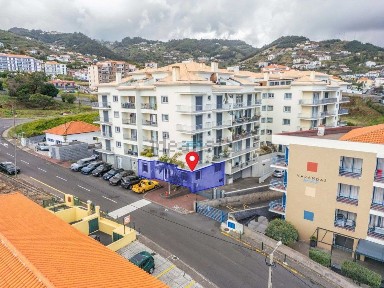 Espaço comercial à venda em Caniço
