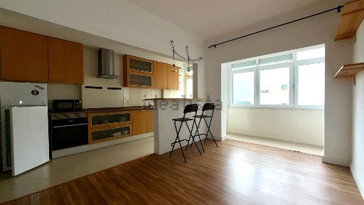 Arrendamento de apartamento T1 na Rua de Almada, 24