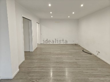 Arrendamento de apartamento T4 na Avenida Elísio de Moura, 443