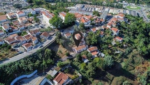 Arrendamento de apartamento T2 na Avenida Emídio Navarro
