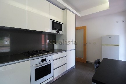 Arrendamento de apartamento T1 na Rua Paul Harris, 27