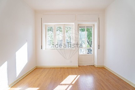 Arrendamento de apartamento T2 na Rua Feitoria dos Linhos