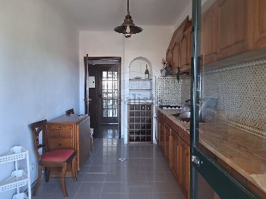 Arrendamento de apartamento T2 na Rua Engenheiro João Simões Cucio