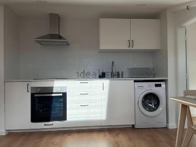 Arrendamento de apartamento T1 na Palácios Confusos