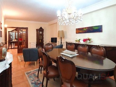 Arrendamento de apartamento T2 na Rua de São Bento