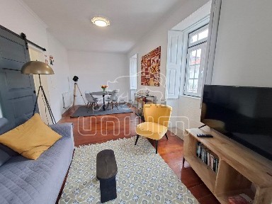 Arrendamento de apartamento T2 na Rua Luís Jácome