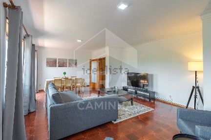Arrendamento de apartamento T2 na Rua da Retorta