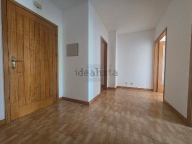 Arrendamento de apartamento T3 na Rua João Amandio, 18