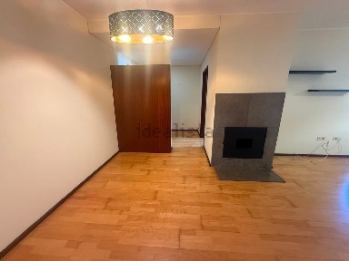 Arrendamento de apartamento T1 na Rua Pousada de Dentro s/n