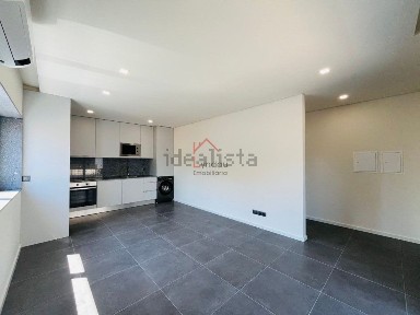 Arrendamento de apartamento T2 na Rua de Cima de Pele