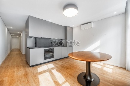 Arrendamento de apartamento T2 na Rua de Santa Margarida, 92