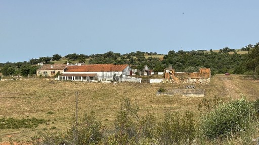 Herdade à venda na Estrada da Circunvalação, 21