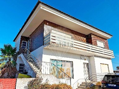 Moradia independente à venda em Monte novo da cerca