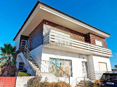 Moradia independente à venda em Monte novo da cerca