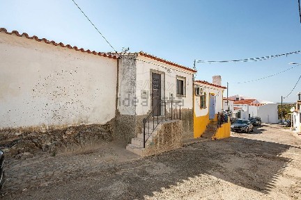 Moradia independente à venda em Póvoa de São Miguel