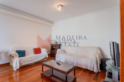 Arrendamento de apartamento T3 na Rua Vale dos Piornais, 4