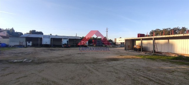 Armazém à venda em Cartaxo e Vale da Pinta