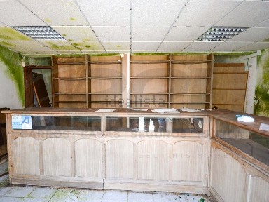 Espaço comercial à venda na Rua Joaquim de Magalhães