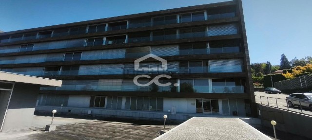 Espaço comercial à venda em Urgezes