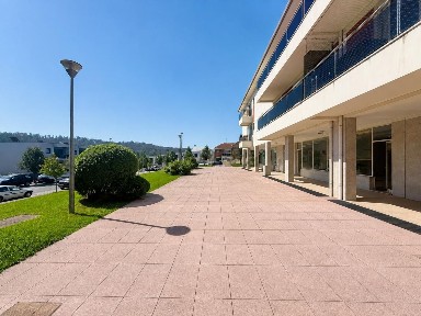 Espaço comercial à venda na Rua de Santa Eulália s/n